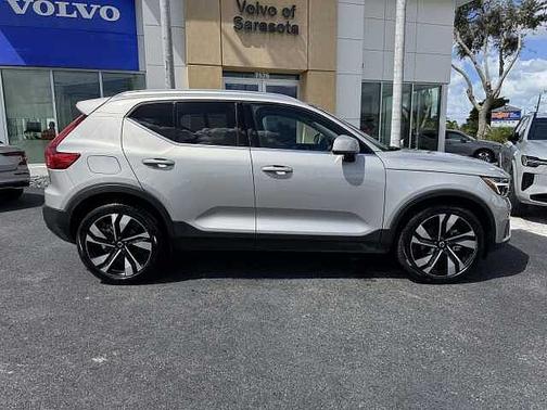2024 Volvo XC40 Plus