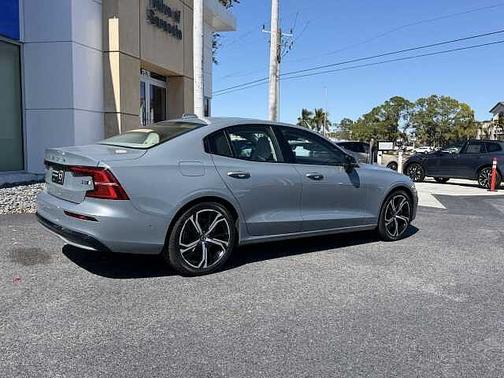 2023 Volvo S60 Ultimate
