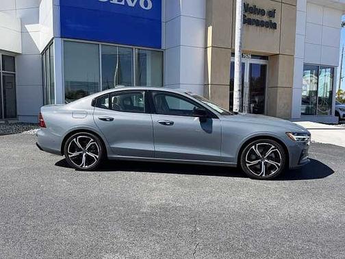 2023 Volvo S60 Ultimate