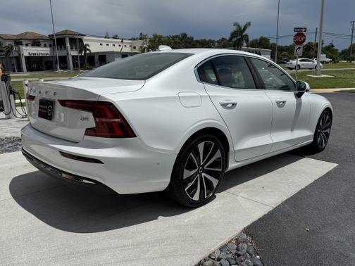 2023 Volvo S60 Ultimate
