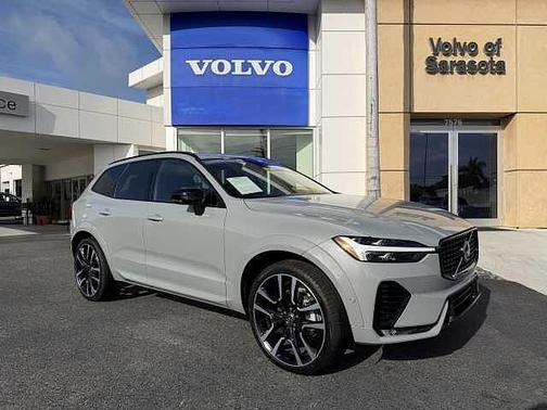 2024 Volvo XC60 B5 Ultimate Dark Theme