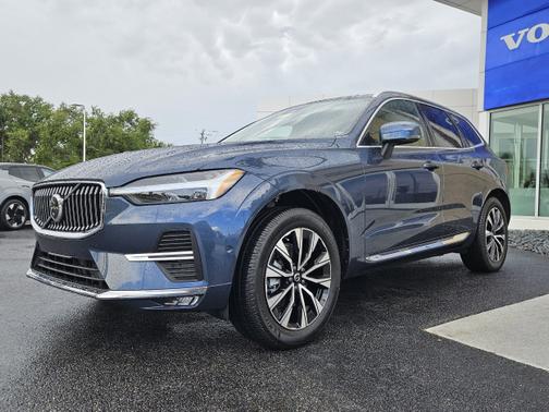 2023 Volvo XC60 B5 Plus Bright Theme