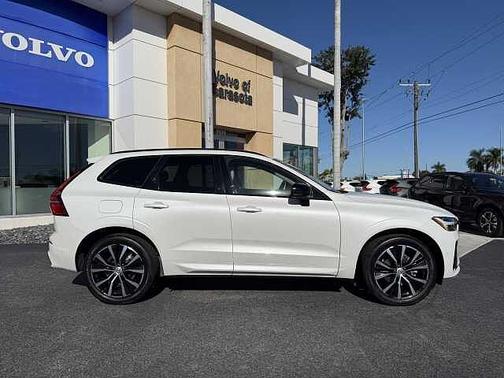 2023 Volvo XC60 Plus