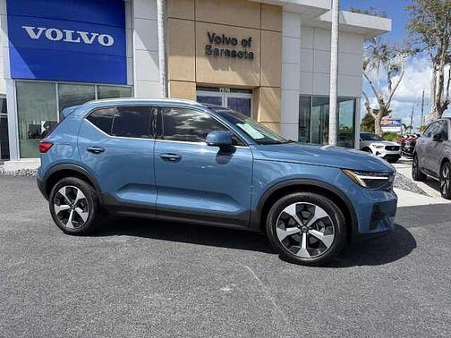 2023 Volvo XC40 Plus