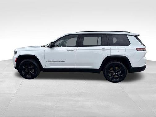 Bright White Clearcoat 2023 Jeep Grand Cherokee L Altitude