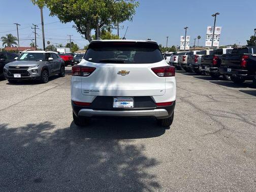 Summit White 2025 Chevrolet Trailblazer LT