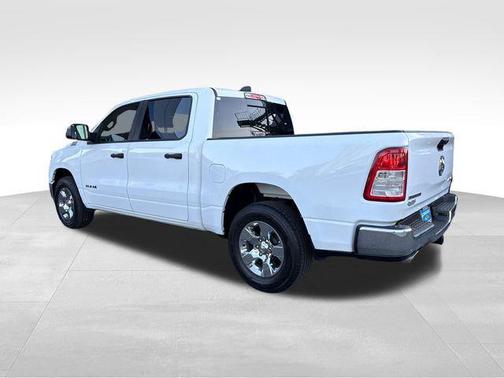 Bright White Clearcoat 2024 RAM 1500 Big Horn/Lone Star