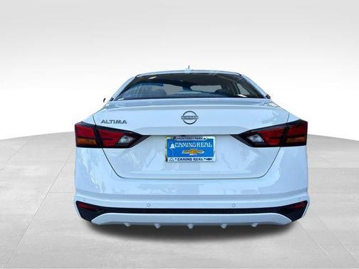 Glacier White 2025 Nissan Altima 2.5 SV