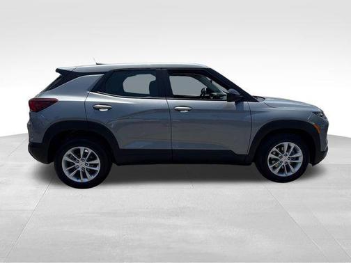 Sterling Gray Metallic 2024 Chevrolet Trailblazer LS