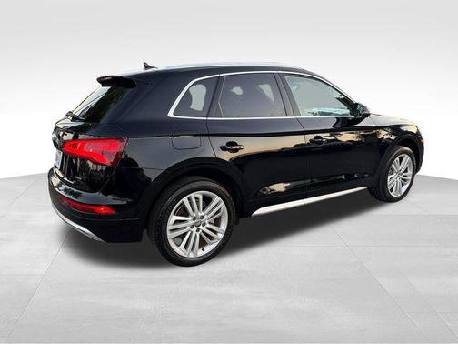 Black Metallic 2019 Audi Q5 2.0T Premium Plus
