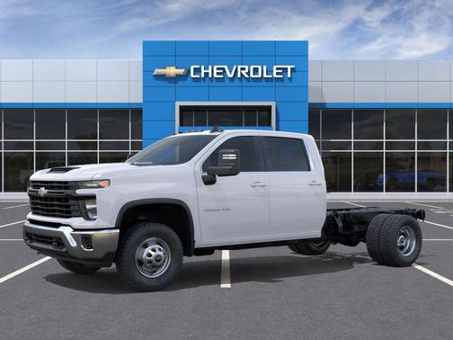 Summit White 2025 Chevrolet Silverado 3500 WT