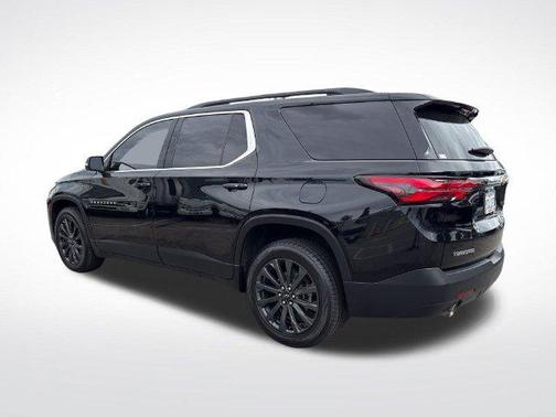 Mosaic Black Metallic 2023 Chevrolet Traverse LT Cloth