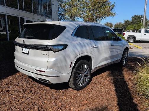 2025 Buick Enclave Avenir FWD
