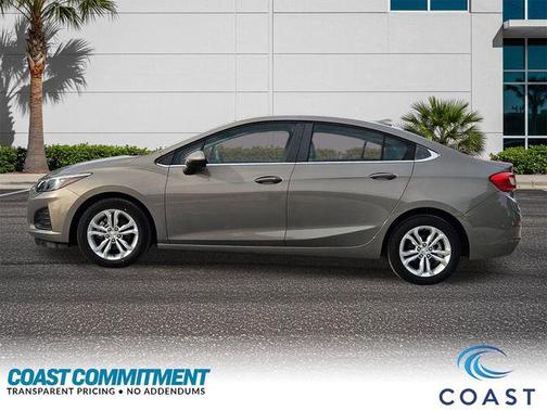 Pepperdust Metallic 2019 Chevrolet Cruze LT
