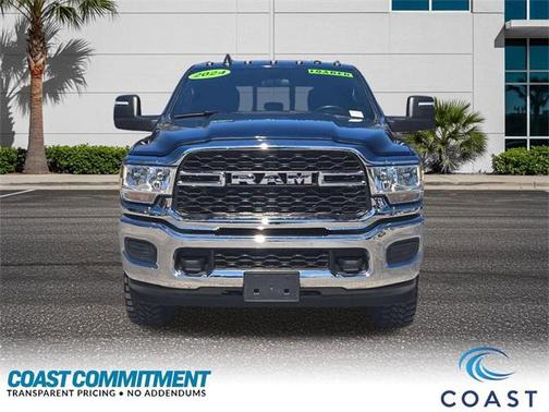 2024 RAM 2500 Tradesman Crew Cab 4x4 6'4' Box