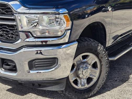 2024 RAM 2500 Tradesman Crew Cab 4x4 6'4' Box