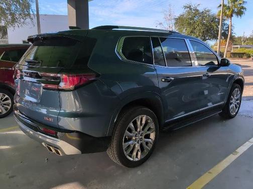 2025 GMC Acadia Denali