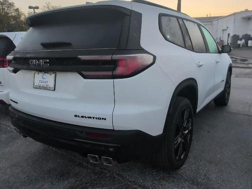 2026 GMC Acadia Elevation FWD