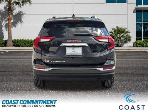 2022 GMC Terrain SLT