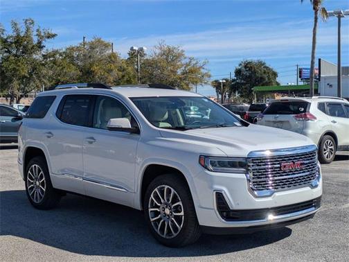 2023 GMC Acadia Denali