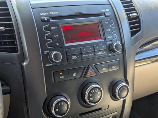 2011 Kia Sorento LX