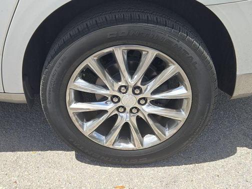 White Frost Tricoat 2018 Buick Enclave Premium