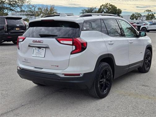 2022 GMC Terrain AWD AT4