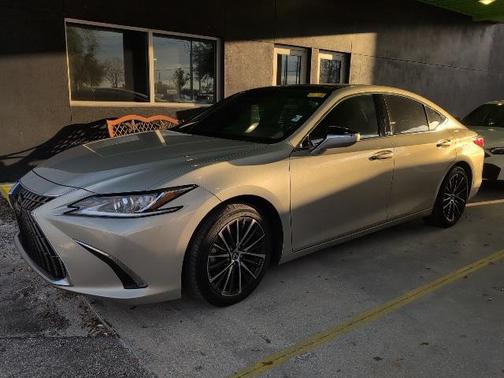 2022 Lexus ES 350 Base