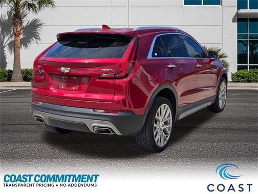 2023 Cadillac XT4 Premium Luxury