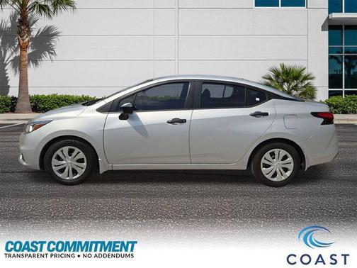 Brilliant Silver Metallic 2020 Nissan Versa 1.6 S