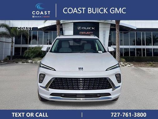 Iridescent White Tricoat 2026 Buick Envision Avenir AWD