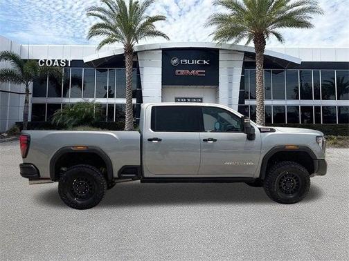 2025 GMC Sierra 2500 AT4