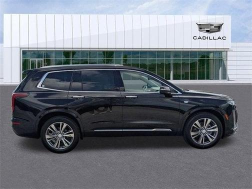 2025 Cadillac XT6 Premium Luxury FWD