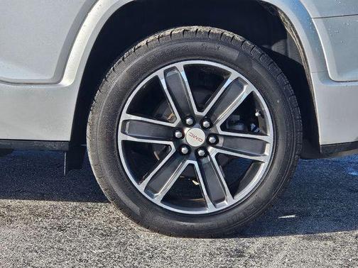 Quicksilver Metallic 2017 GMC Acadia Denali