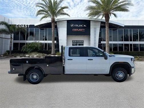 2025 GMC Sierra 3500 Base