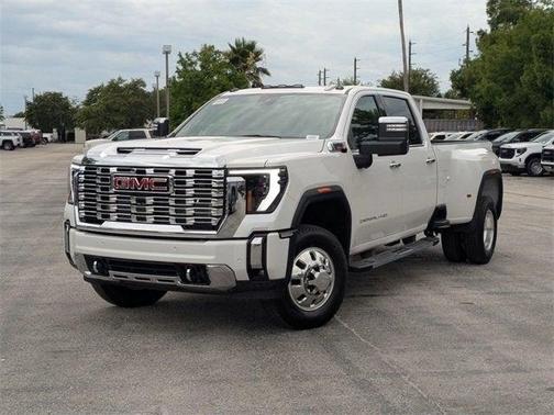 2025 GMC Sierra 3500 Denali