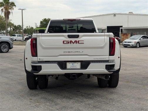 2025 GMC Sierra 3500 Denali