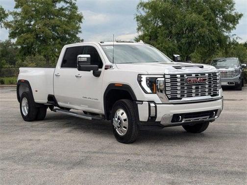 2025 GMC Sierra 3500 Denali