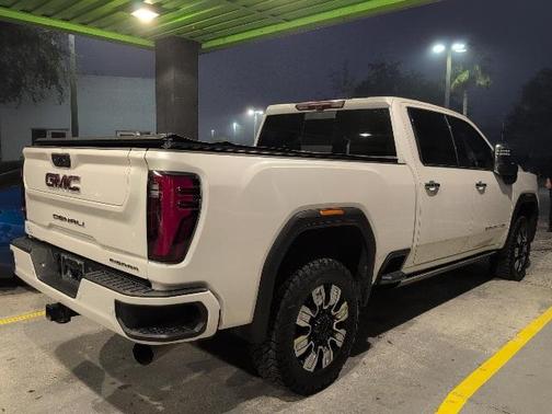 2024 GMC Sierra 2500 Denali