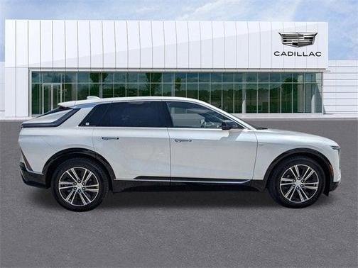 2025 Cadillac LYRIQ Luxury w/1SC
