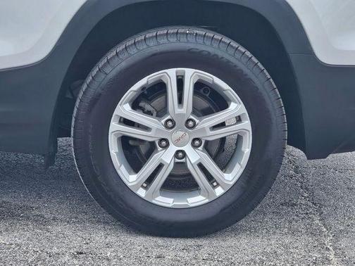 Quicksilver Metallic 2020 GMC Terrain SLE
