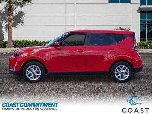Inferno Red 2024 Kia Soul LX