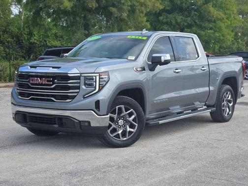 Sterling Metallic 2023 GMC Sierra 1500 SLT