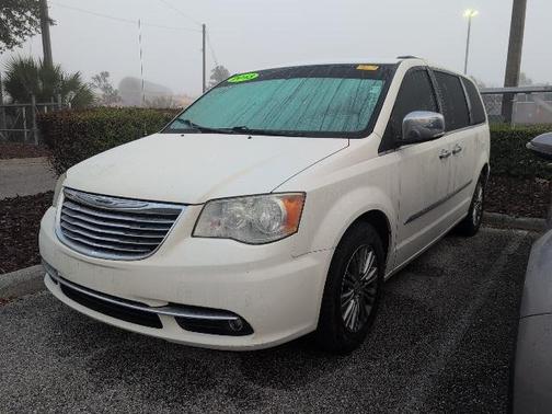 2013 Chrysler Town & Country Touring-L