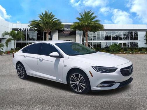 2018 Buick Regal Sportback Essence