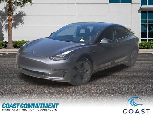 Midnight Silver Metallic 2023 Tesla Model 3 Standard Range