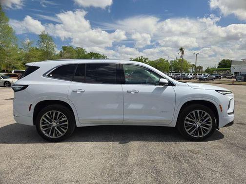 iridescent white tricoat 2026 Buick Enclave Avenir FWD