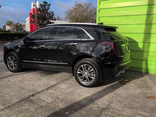 2022 Cadillac XT5 Premium Luxury