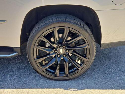 White Diamond Tricoat 2013 Cadillac Escalade Luxury