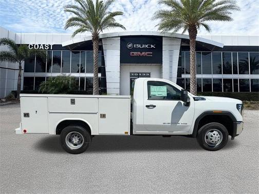 2025 GMC Sierra 3500 Base